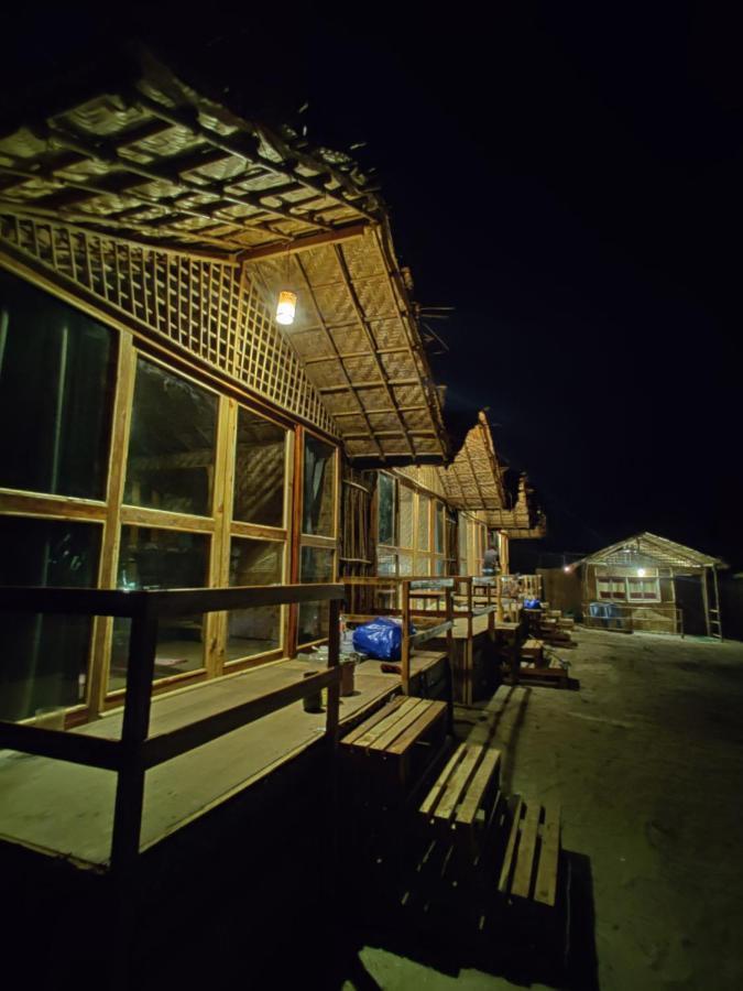 Lost Monk Beach Cottage 阿姆波尔 外观 照片