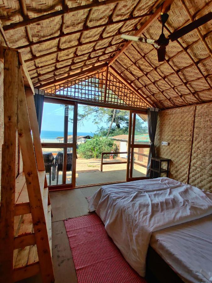 Lost Monk Beach Cottage 阿姆波尔 外观 照片