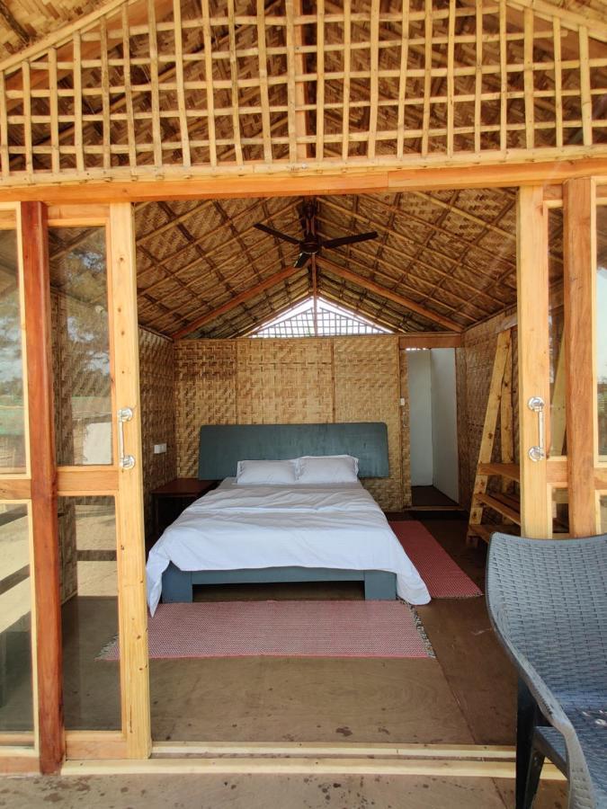 Lost Monk Beach Cottage 阿姆波尔 外观 照片